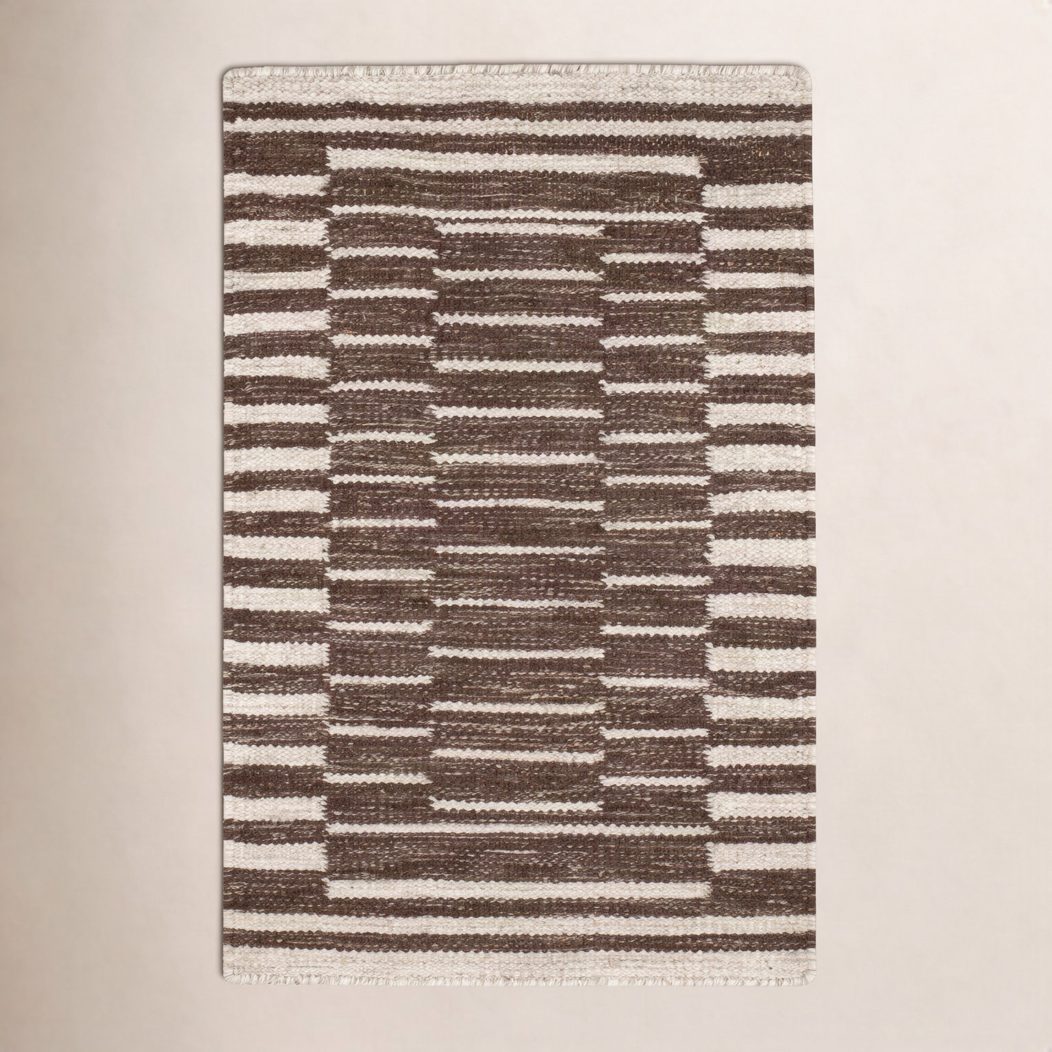 Heights Natural Hand-Woven Geometric Wool Rug, Rectangle 2' x 3'