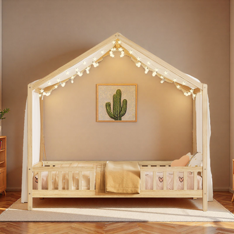 Lit de style maison basse avec rideaux, Naturel, Simple