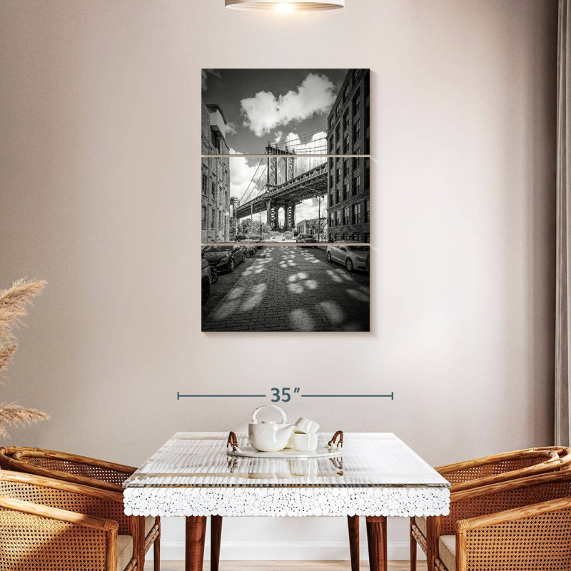 Lilie Manhattan Bridge - monochrome, H 45 po x l 28 po
