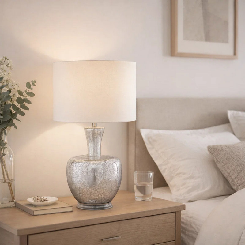 Lampe de table Hior, corps en verre argenté, abat-jour en polyester ivoire, 26 po, Argenté/Transparent