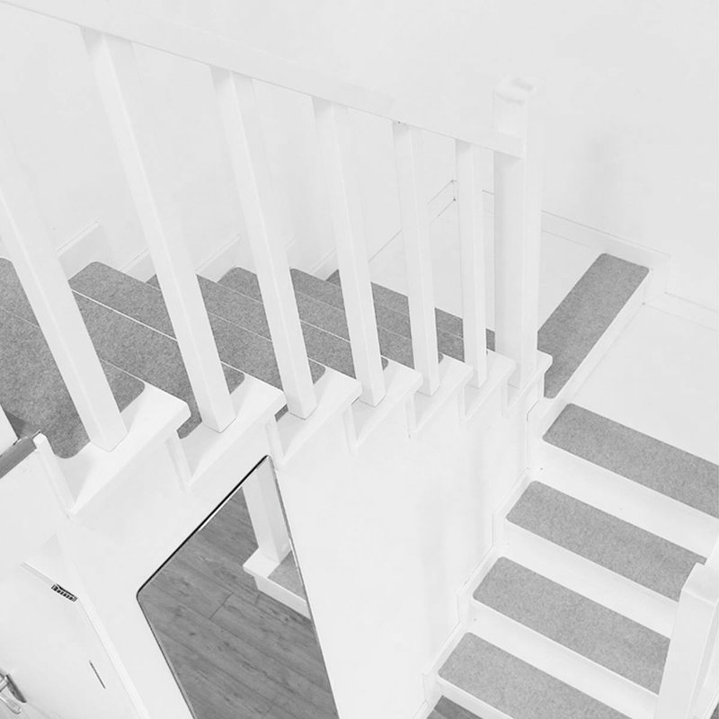 Rhian Non-Slip Stair Tread