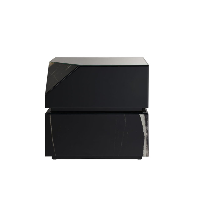 Table de bout durable et élégante pour une décoration intérieure polyvalente