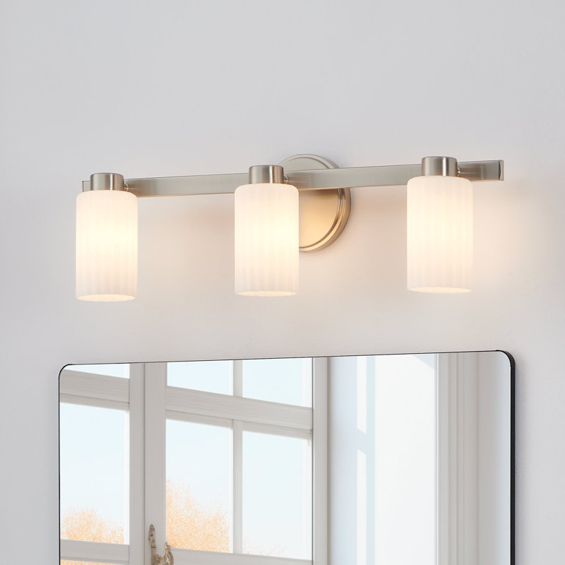 Éclairage pour meuble-lavabo à 1 lumière en nickel brossé 1 lumière Dungannon avec abat-jour en verre côtelé Opal