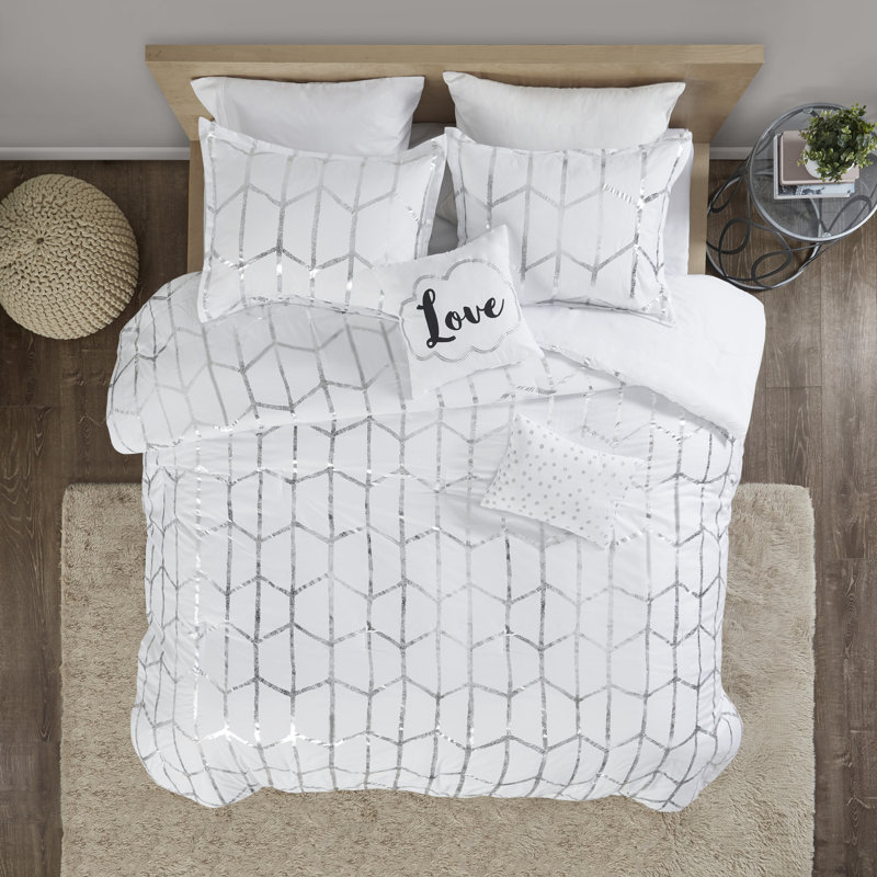 Raina Microfiber Comforter Set, King/CalKing Comforter + 2 Shams + 2 Throw Pillow, White/Silver