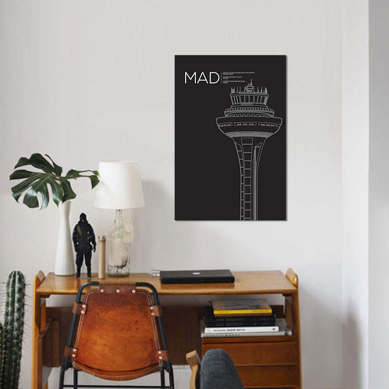 «Mad Tower, Madrid, Espagne» par 08, impression sur toile, H 12 po x l 8 po x P 0,75 po, Toile tendue, Aucun mat