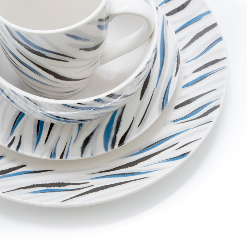 Gibson Home 16 Piece Round Porcelain Dinnerware Set in Blue