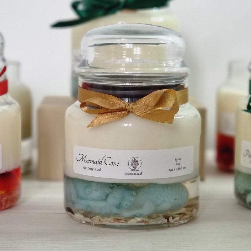 Black Rose & Oud Scented Jar Candle