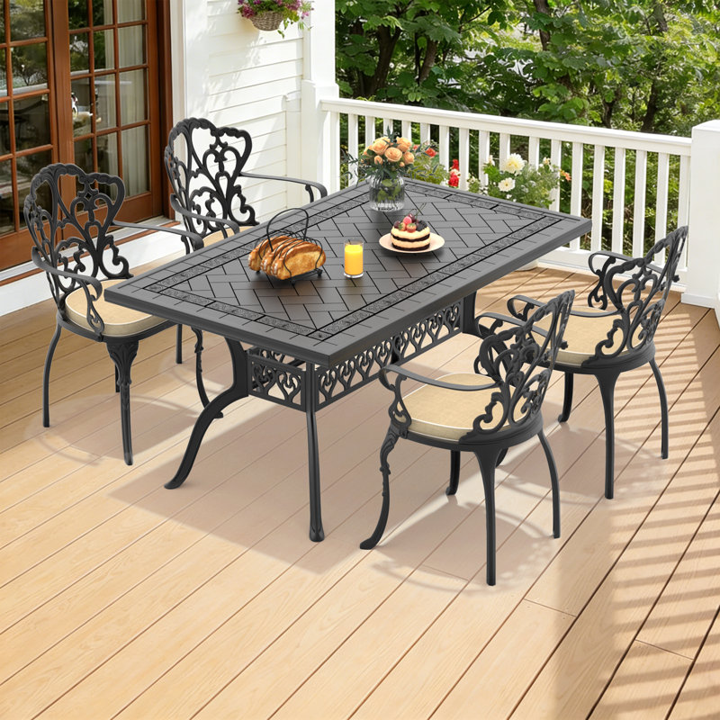 Ensemble repas d'extérieur de couleur aléatoire, P 22,05 po x l 21,65 po x H 35,83 po, 4