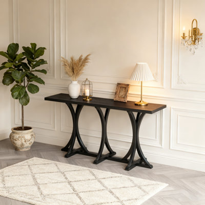 Console en bois avec des pieds courbés