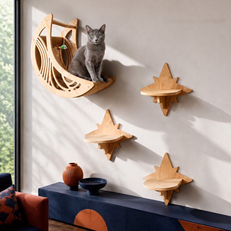 Des découpes décoratives en forme de lune et d'étoiles composent ce système d'escalade murale en bois pour chats d'intérieur ; ces tablettes modernes pour chatons sont peu encombrantes, stables et sécuritaires, peuvent être peintes et sont pré-percées.