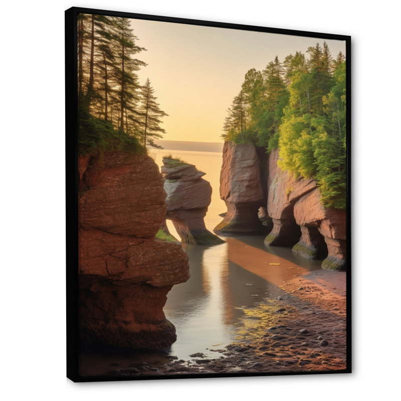 Paysage côtier du Nouveau-Brunswick I sur toile, H 32 po x l 16 po x P 1 po, Cadre flottant noir