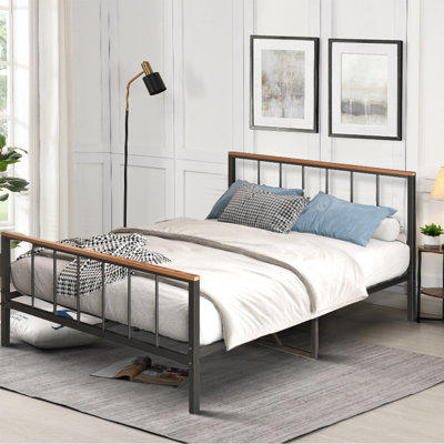 Thepenier Metal Platform Bed