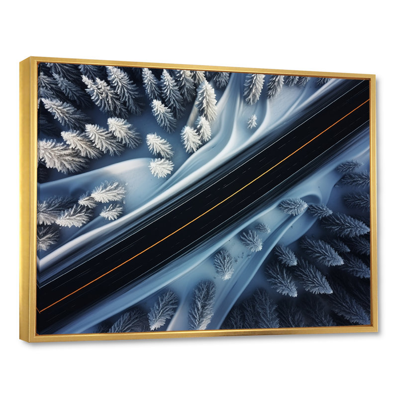 Endless Road Into Winter Forest IV - Art mural sur route, Cadre flottant doré, H 30 po x l 40 po x P 1,5 po