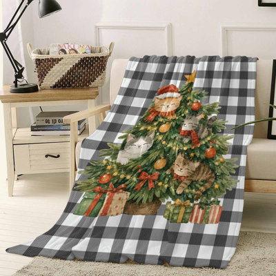 Plaid polaire 127 x 152 cm, motif chat de ferme et sapin de Noël, doux et léger, idéal pour l'hiver et Noël, à carreaux noirs et blancs, pour canapé et canapé, en toute saison. De plus, un sac fourre-tout en toile avec un chapeau de Noël pour chat vous est offert.