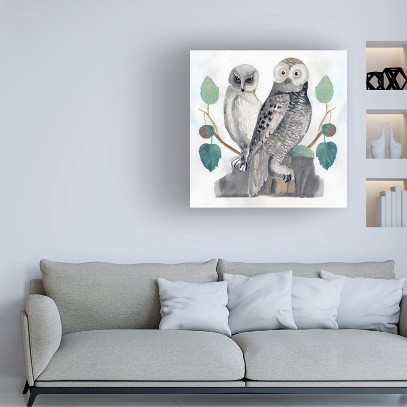 «Traditional Owls I» par Stellar Design Studio - peinture sur toile tendue, H 18 po x l 18 po x P 2 po