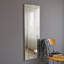 Miroir mural moderne argent moderne, 15,7 po x 47,2 po | 100% panneau de fibres à densité moyenne, réglable horizontalement et verticalement | Conception élégante, parfaite pour la décoration intérieure, le vestibule ou la salle de bain | Montage mural facile, assemblé et prêt à l'emploi-1847265793