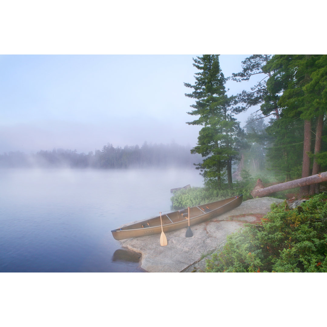 Foggy Morning In Canoe Country von GeorgePeters - Kunstdrucke