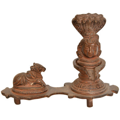 Tête de Shiva comme Linga avec Nandi