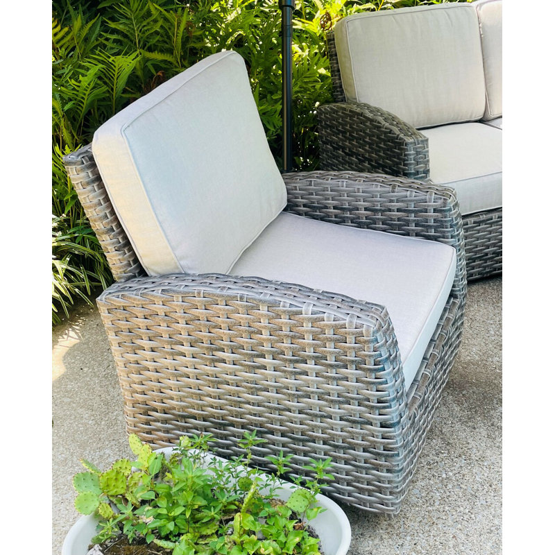 Catalina Outdoor Swivel Lounge Chair