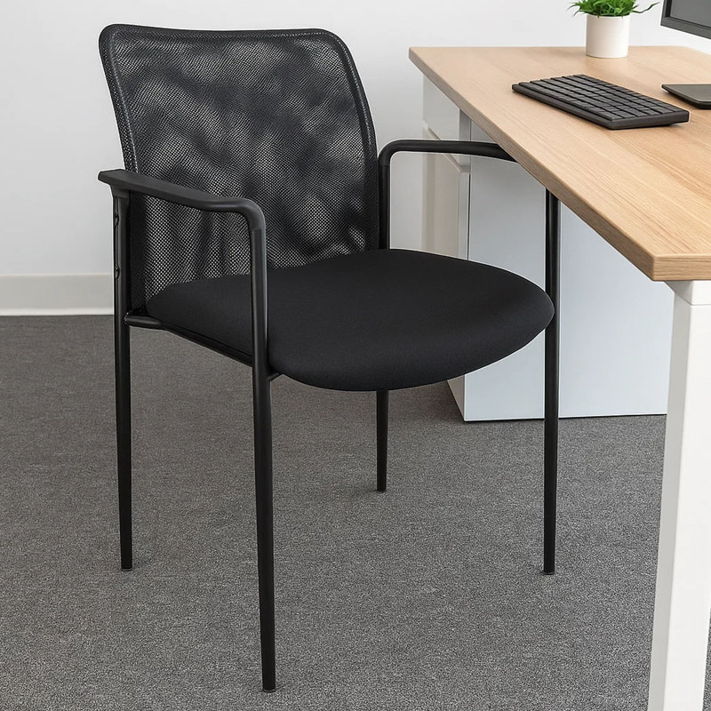 Fauteuil d'invité Vayu, filet noir, structure en acier, empilable jusqu'à quatre, Noir