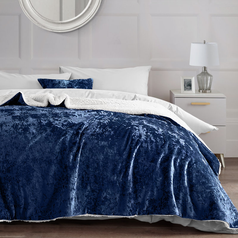 Episkopi Hand Woven Throw Blanket, Navy