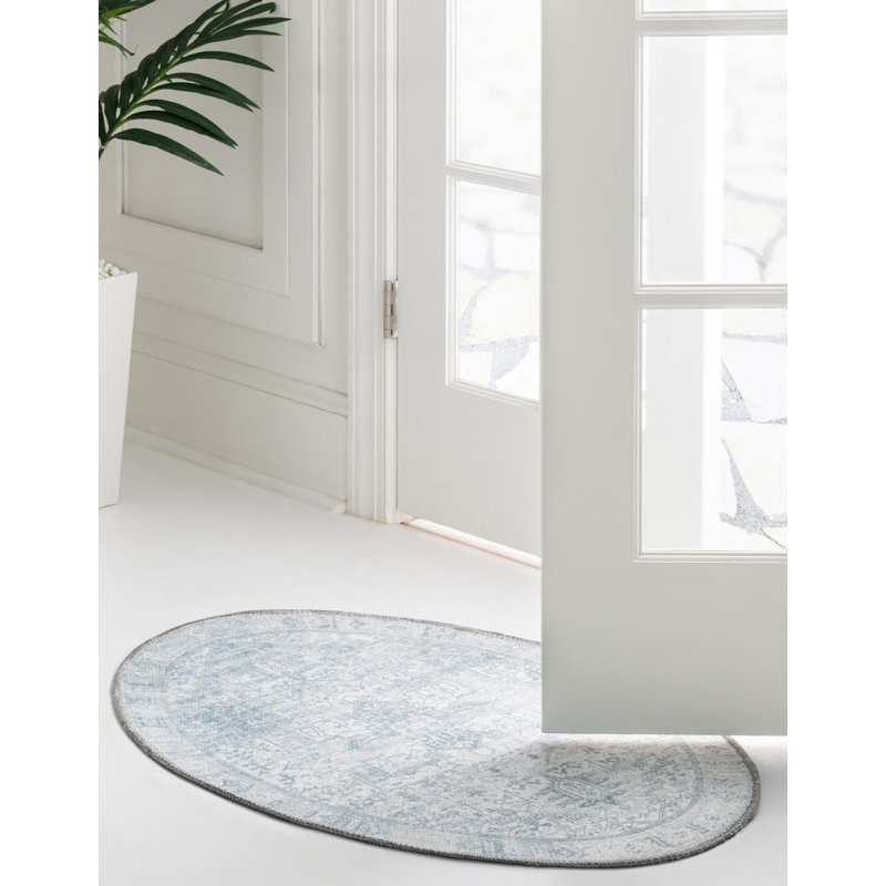 Oppie Oriental Indoor Rug, Oval 2' x 3'1"