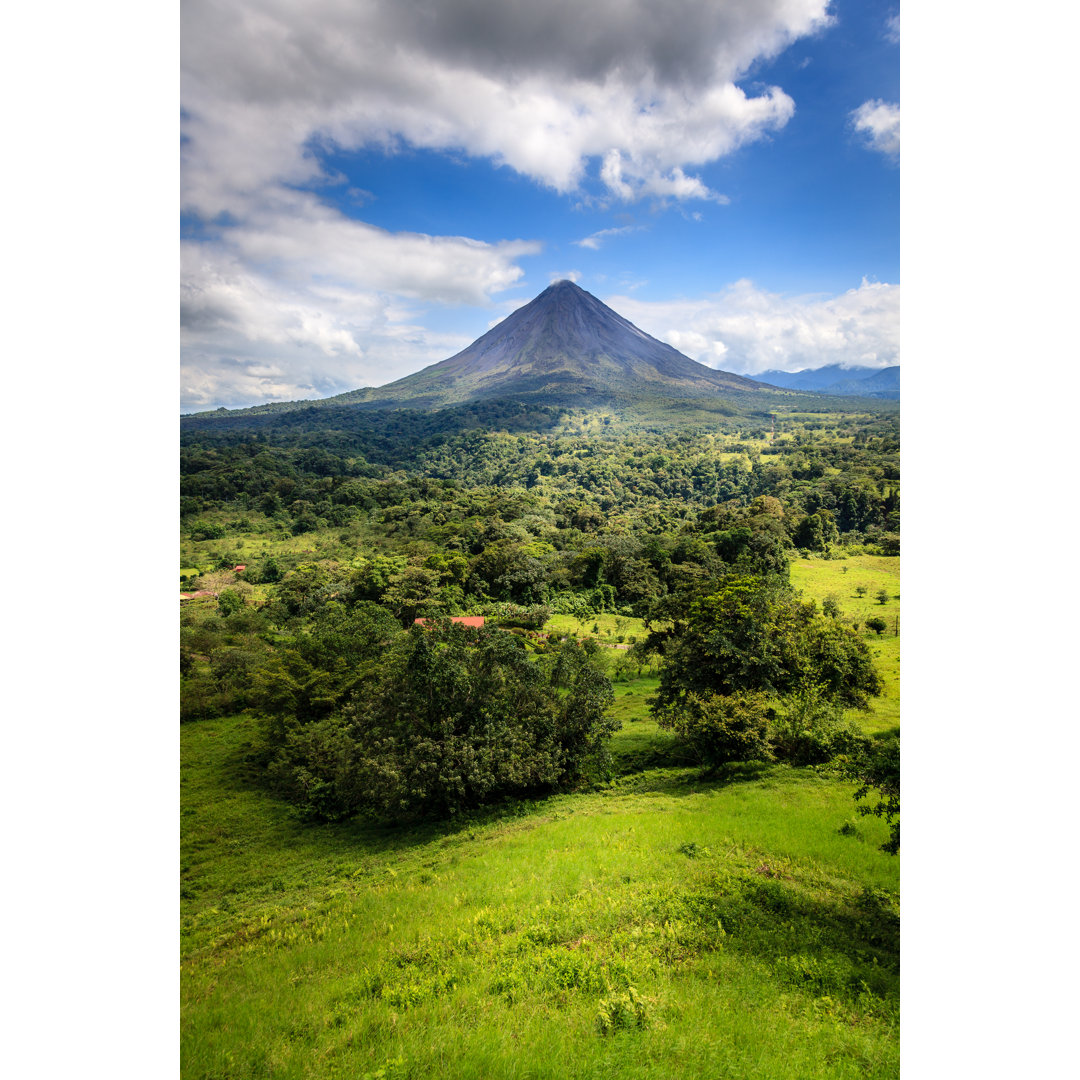 Leinwandbild Arenal Volcano, Costa Rica