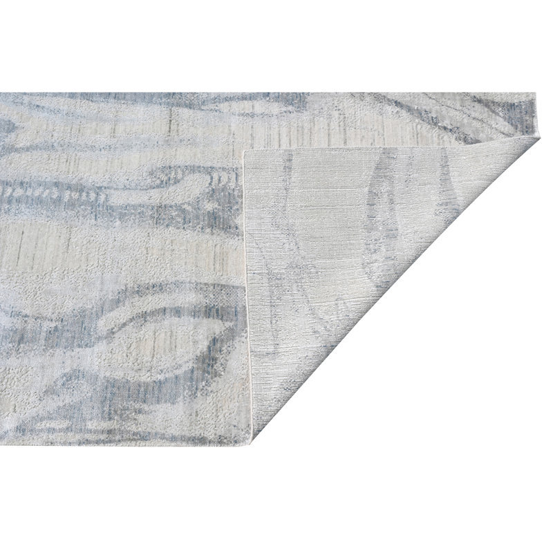Abstract Area Rug in Blue/White, Rectangle 6' x 9'
