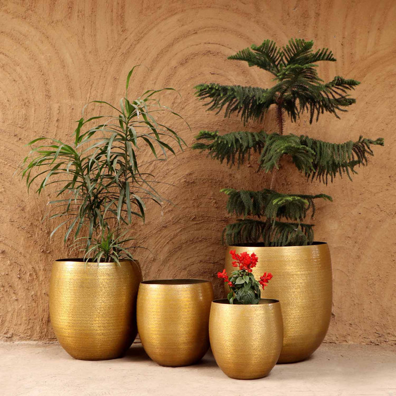 Mablethorpe Handmade Metal Pot Planter, 42cm H x 40cm W x 40cm D, 4