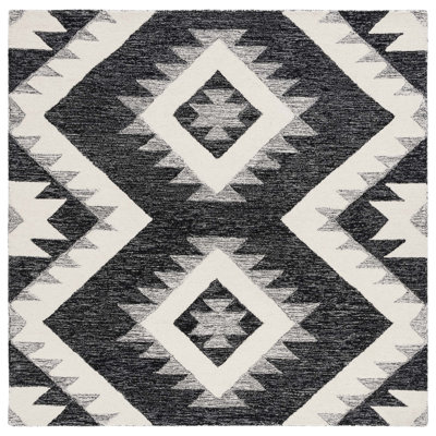 Ares Southwestern Handmade Tufted Wool Ivory/Black Area Rug