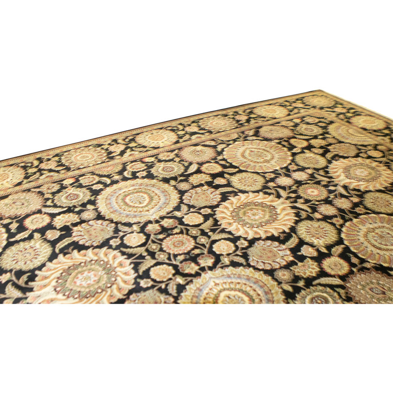 Tapis noir noué à la main de haute qualité