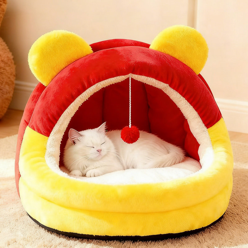 Lit pour chat à capuchon pelucheux avec ours en peluche et nid-de-chat