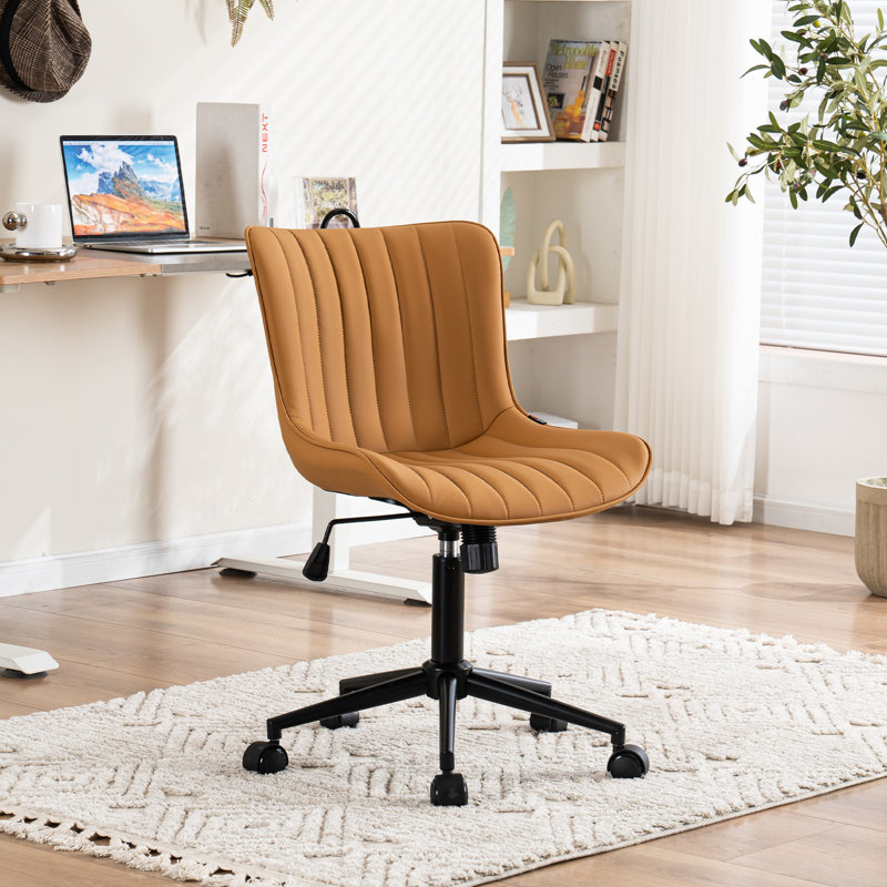 Chaise de bureau pivotante en cuir véritable avec roulettes Brionni, Tanné