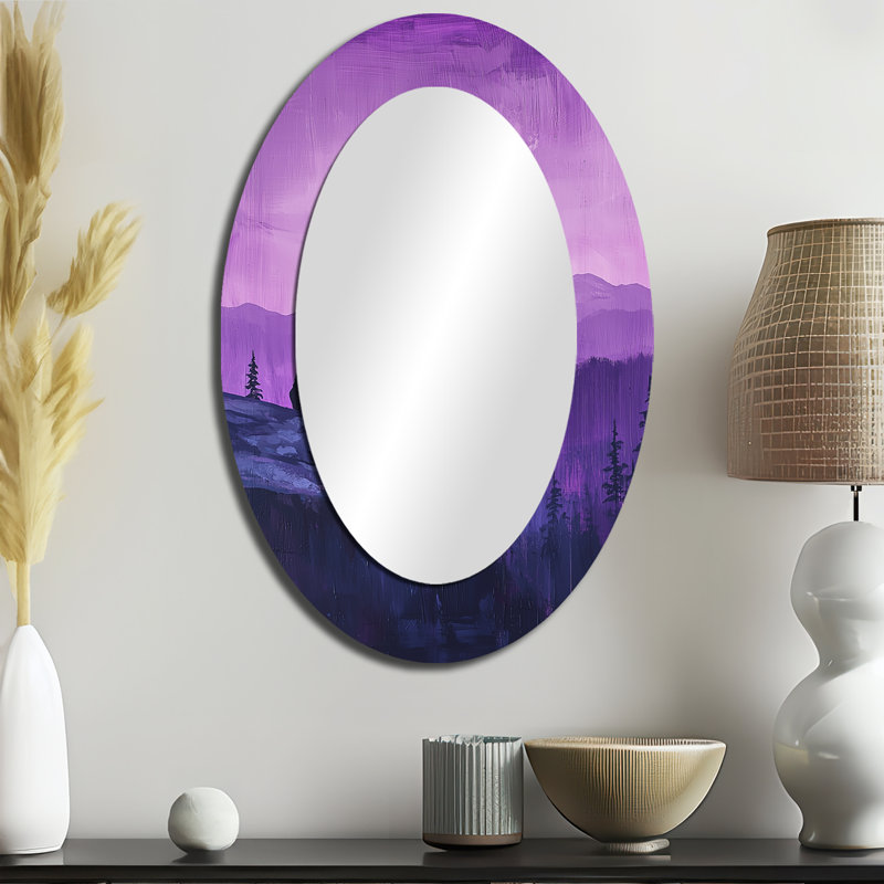 Ours au crépuscule dans la forêt I - Miroir mural ovale mauve, 36 po x 24 po