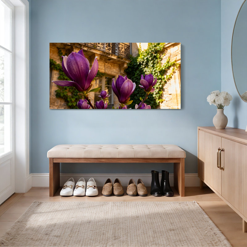 Ensemble de 1 tableau sur toile tendue représentant des fleurs de magnolia et un bâtiment en pierre, H 20 po x l 40 po