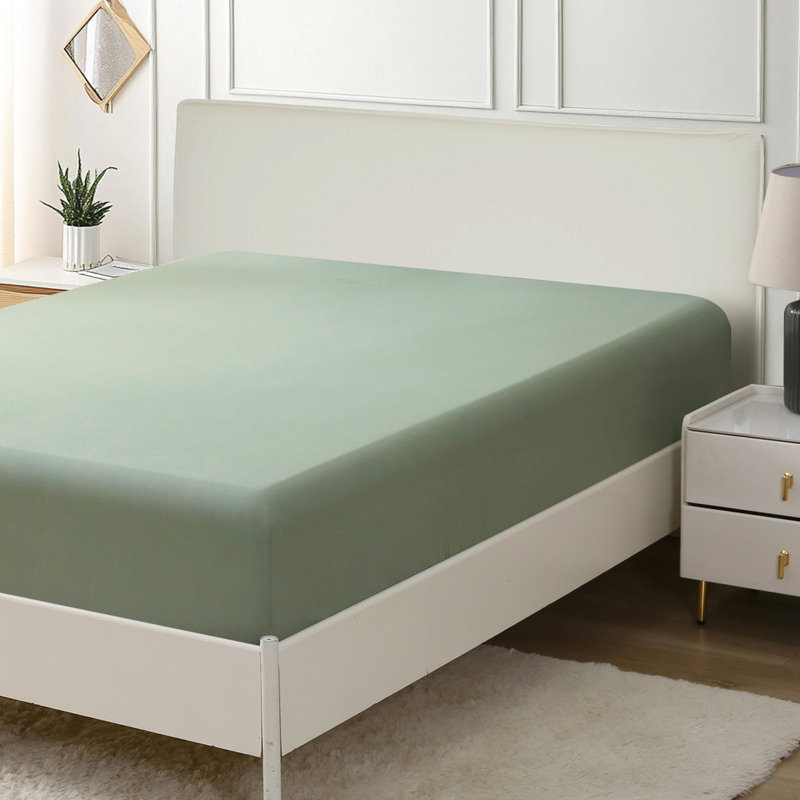 Solayne 1800 Series 22 Inch Deep Microfiber Fitted Sheet, Green, Queen Fitted Sheet