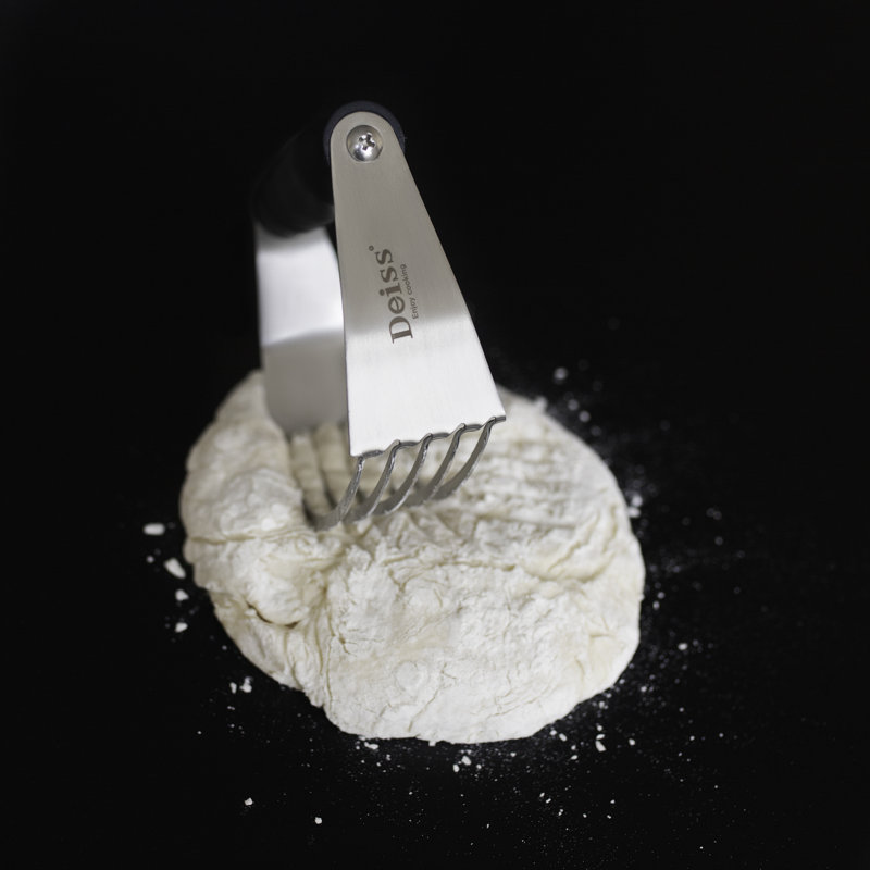 Deiss Pro Pastry Cutter - Blender & Dough Cutter with Non-Slip Handle and 5 Strings