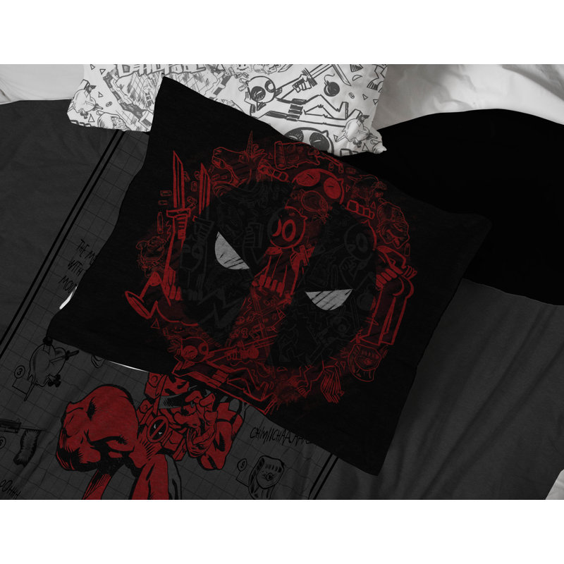 Man of The House Deadpool Wanted Bed Set W/Sham, Full Comforter + 6 Additional Pieces