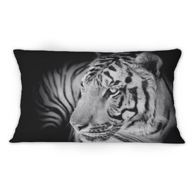 Portrait monochrome d'un tigre blanc VII - coussin décoratif traditionnel imprimé