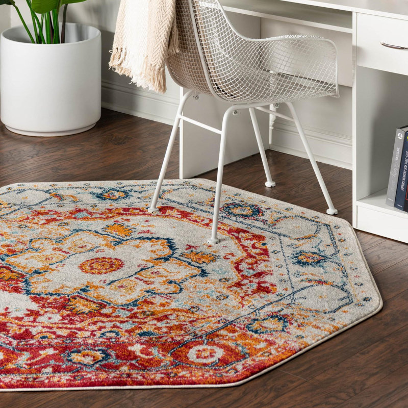 Hagedorn Oriental Area Rug, Octagon 5'3" x 5'3", Red