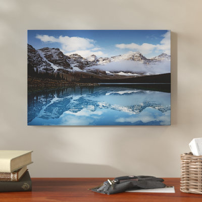 " Valley Of Ten Peaks "