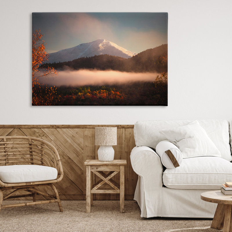 Feuillage d'automne et toile de montagne enneigée, conception par Jonathan Zahaurek, H 30 po x l 45 po