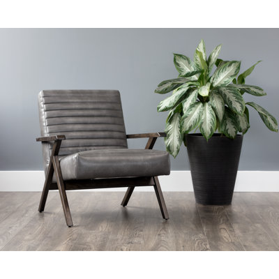 Hendrieth Armchair by Rosdorf Park