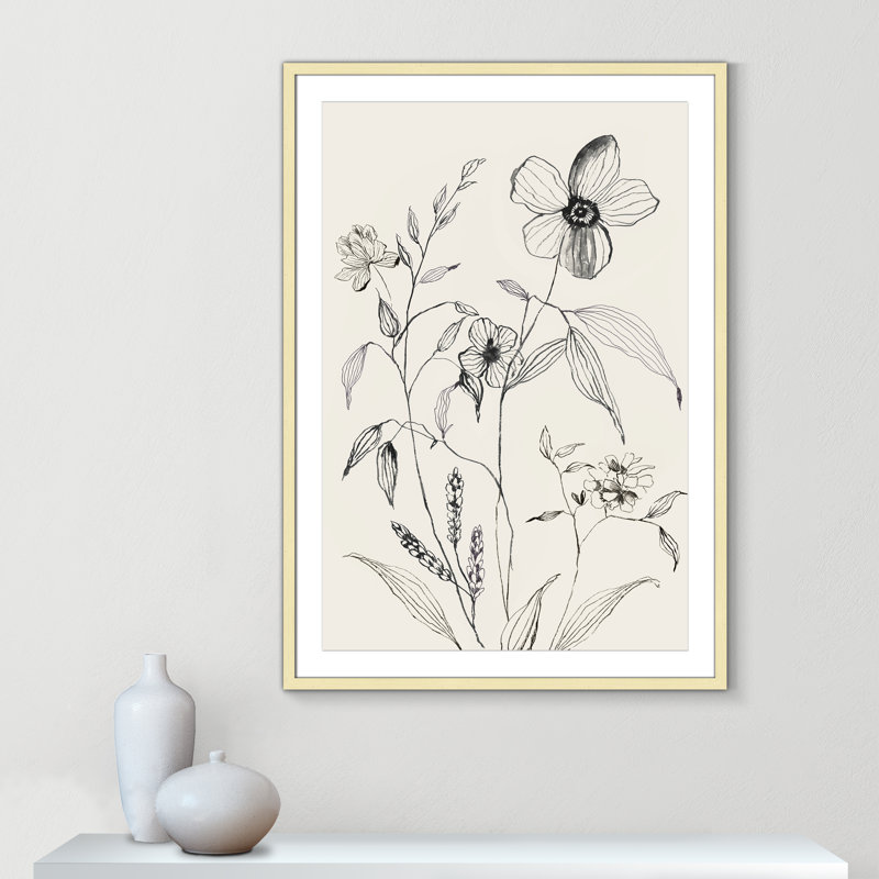 «Petal Harmony I Print» par Asia Jensen, Blanc, H 41,5 po x l 29,5 po x P 1,25 po, Papier avec cadre unique doré