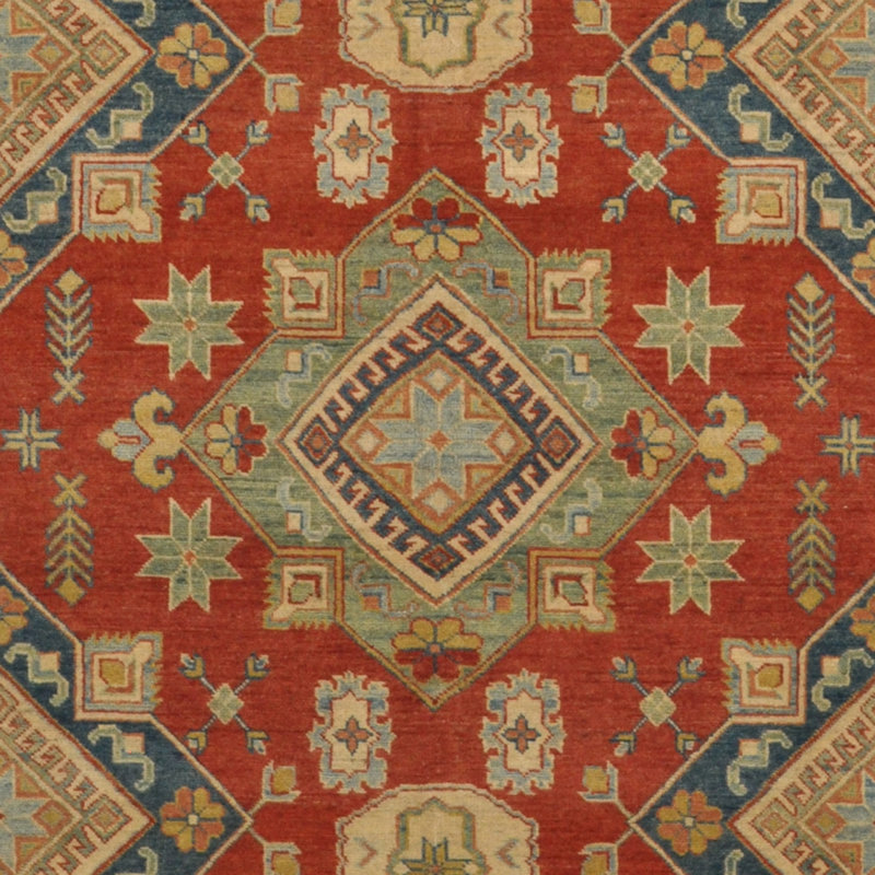 Tapis zone en laine kazak/beige 6 pi 7 po x 8 pi 9 po one-of-kind à la main noué la Bogard