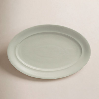 over&back Rimmed Platter