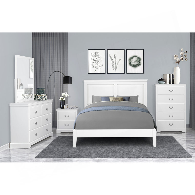Table de chevet classique à 2 tiroirs Classic au fini blanc, parfaite pour le rangement dans la chambre à coucher et la décoration élégante.