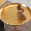 Table d'appoint avec plateau en marbre : piètement en métal, hauteur réglable, plateau résistant. Table décorative : style naturel et élégant.