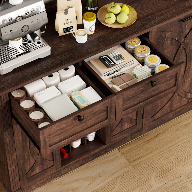 Armoire de cuisine 55 po avec huche, lumières DEL, station de charge, armoire à déchets coulissante, support à vin, porte-verres à vin et tablettes réglables 55 po