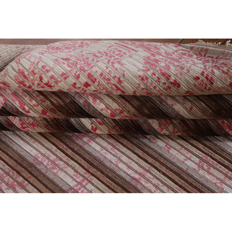 Tapis rayé rose 7 x 9